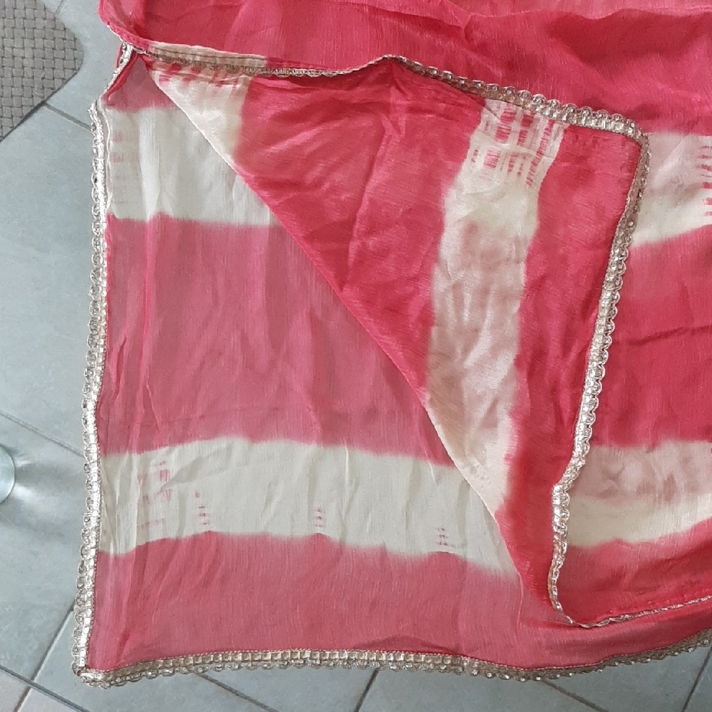 SCARVES/Dupatta😃🧣Pink/Cream Oversized Sheer Scarf Size 47" X 100" approx